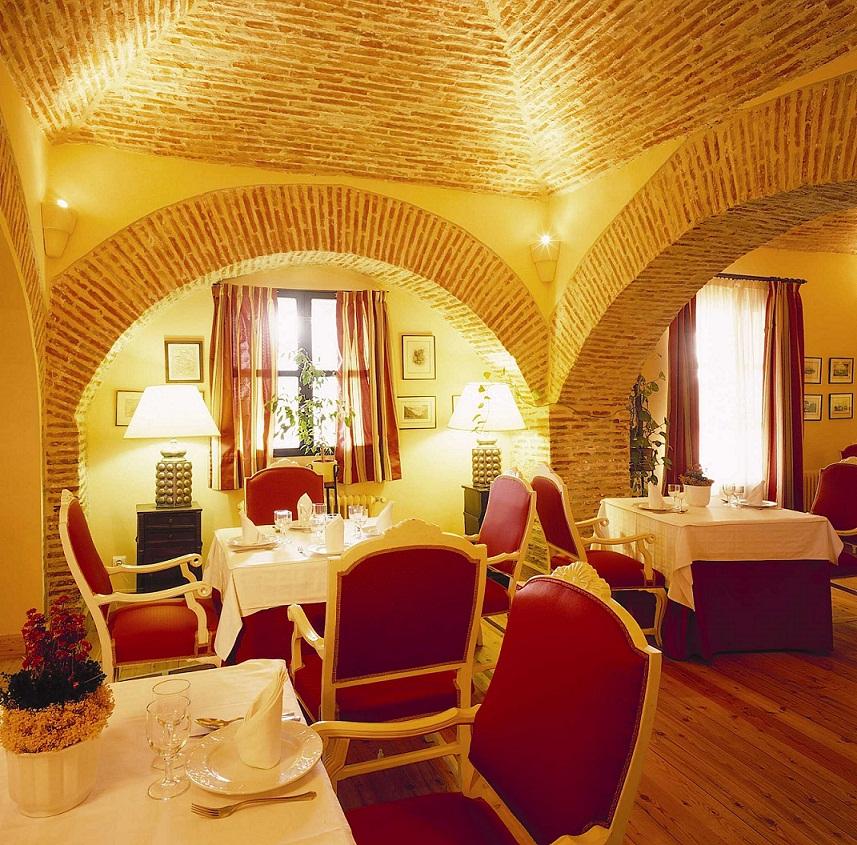 Posada Real Del Pinar Pozal de Gallinas Ristorante foto